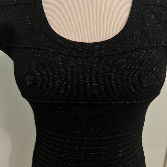 Simmering black dress in sauce S/P - Picture 3 of 10